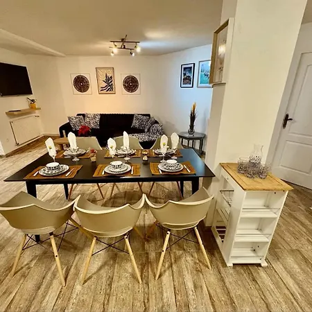 Spacieux 3 A Apartamento