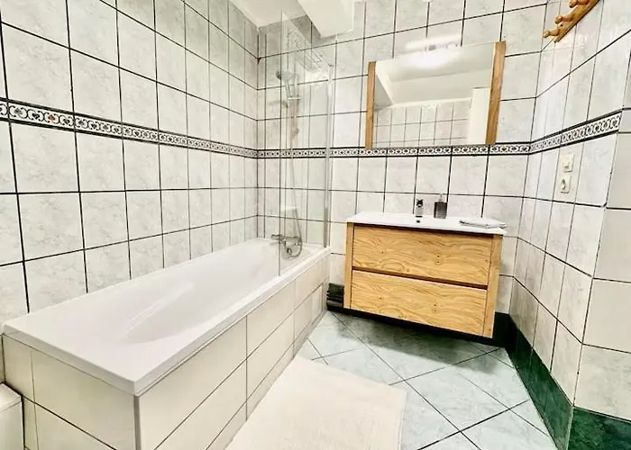 Spacieux 3 A Appartement *